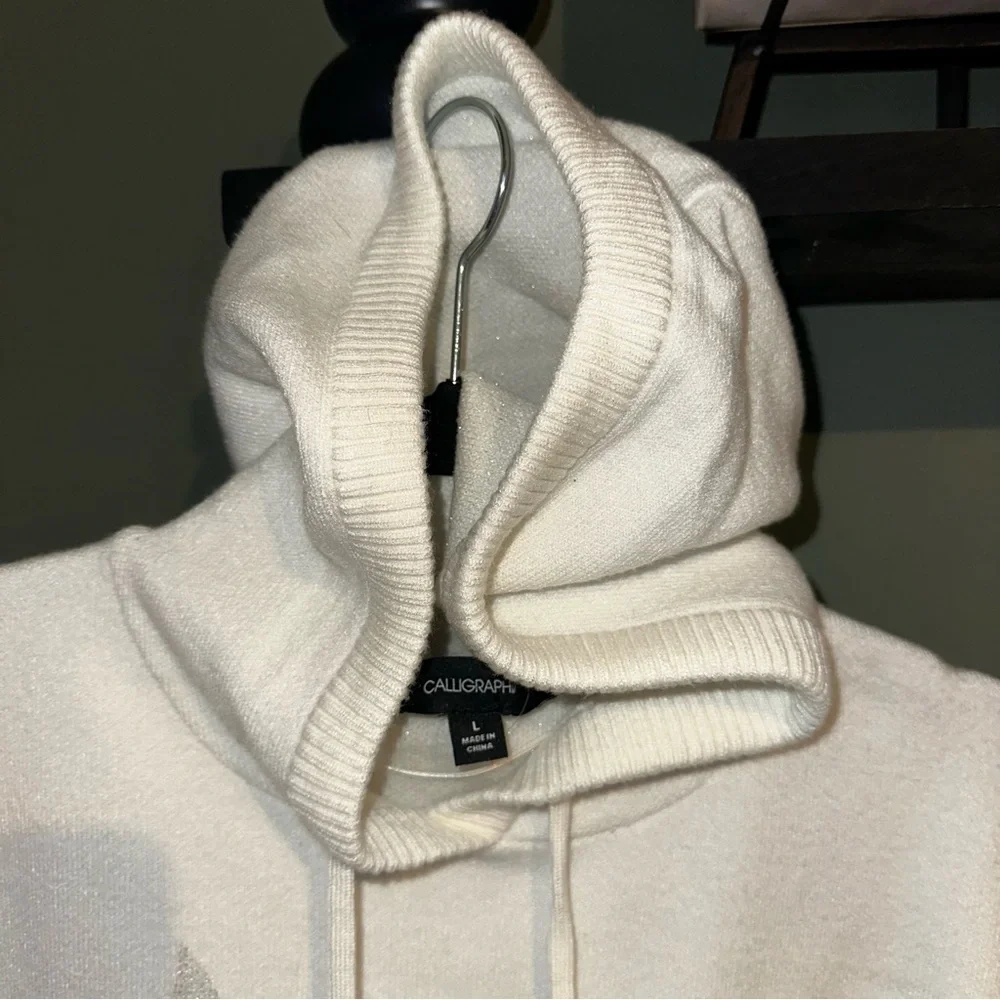 NWT CALLIGRAPHIE BY ANTHROPOLOGIE White Hooded Silver Star Sweater Sz L - Picture 3 of 11